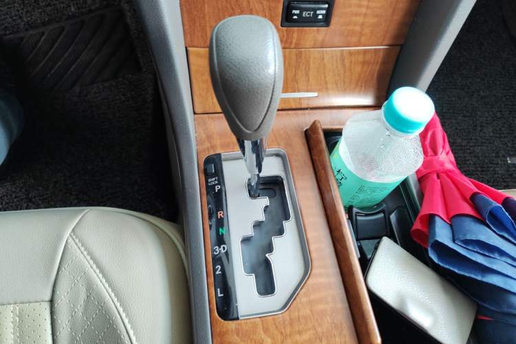 Used Toyota Camry 2011 200E Elite Sunroof Edition Gear Lever