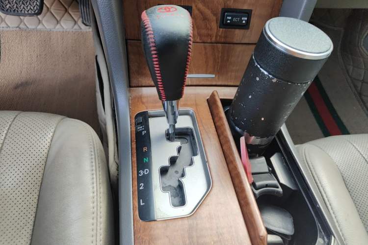 Used Toyota Camry 2011 200G Classic Anniversary Edition Gear Lever