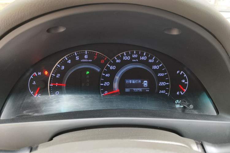 Used Toyota Camry 2011 240G Luxury Anniversary Edition Instrument Cluster