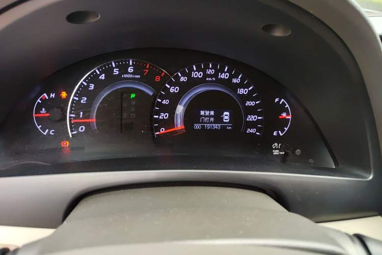Used Toyota Camry 2011 240G Luxury Anniversary Edition Instrument Cluster