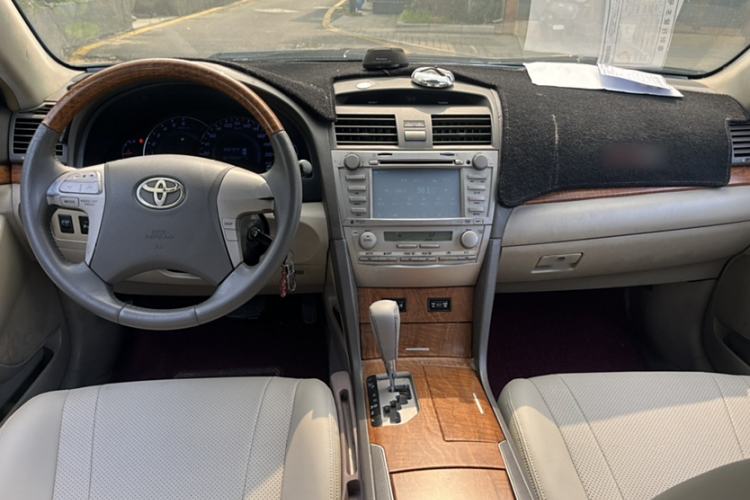 Used Toyota Camry 2011 200G Classic Anniversary Edition Interior 3