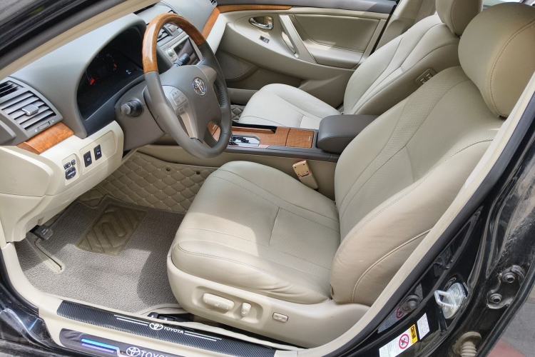 Used Toyota Camry 2011 240G Luxury Anniversary Edition Left Front Seat
