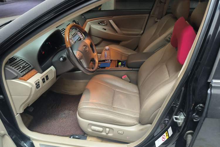 Used Toyota Camry 2011 240G Luxury Anniversary Edition Left Front Seat