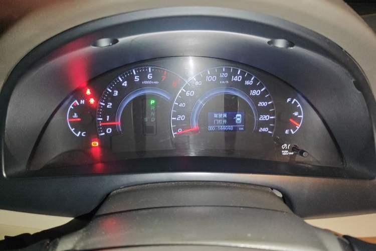 Used Toyota Camry 2011 240G Classic Anniversary Edition Odometer Close Up
