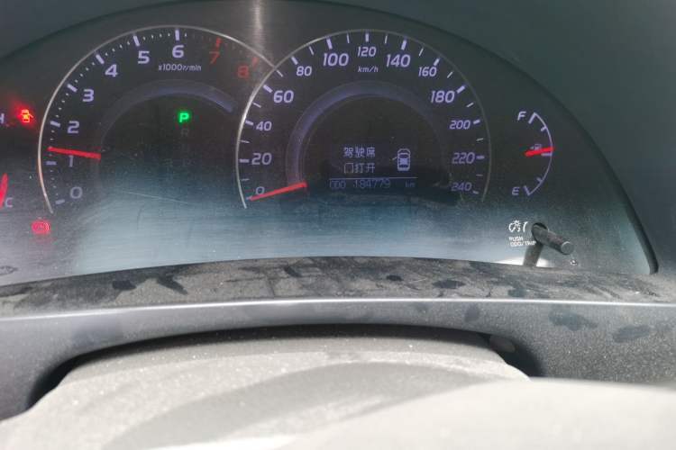 Used Toyota Camry 2011 200G Classic Anniversary Edition Odometer Close Up