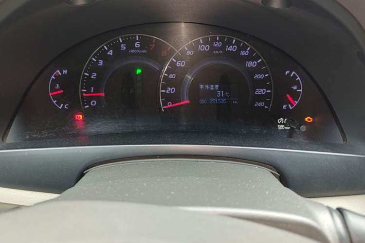 Used Toyota Camry 2011 240G Classic Anniversary Edition Odometer Close Up