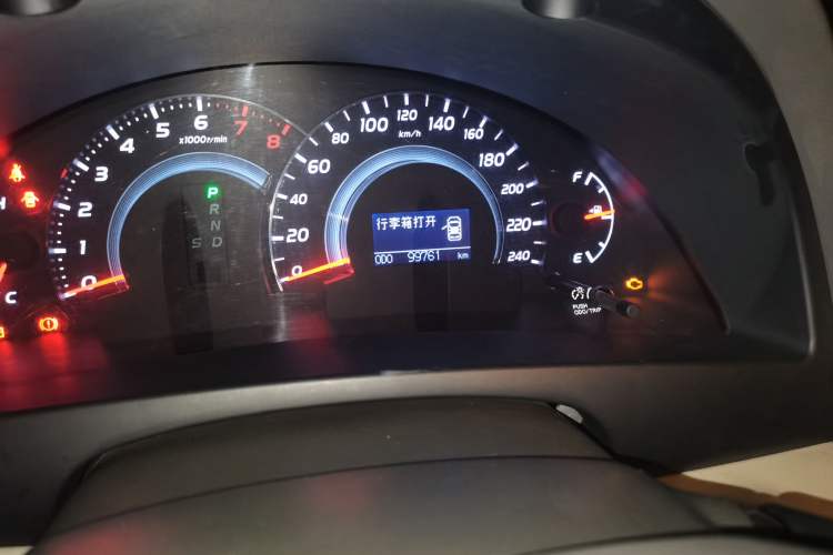 Used Toyota Camry 2011 240G Luxury Anniversary Edition Odometer Close Up