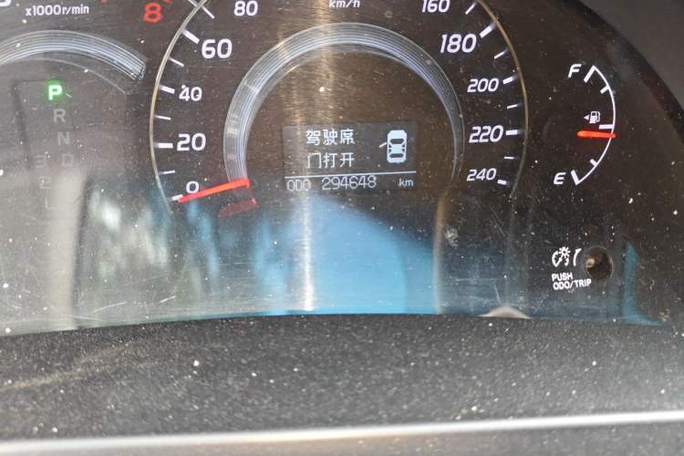 Used Toyota Camry 2011 200G Classic Anniversary Edition Odometer Close Up