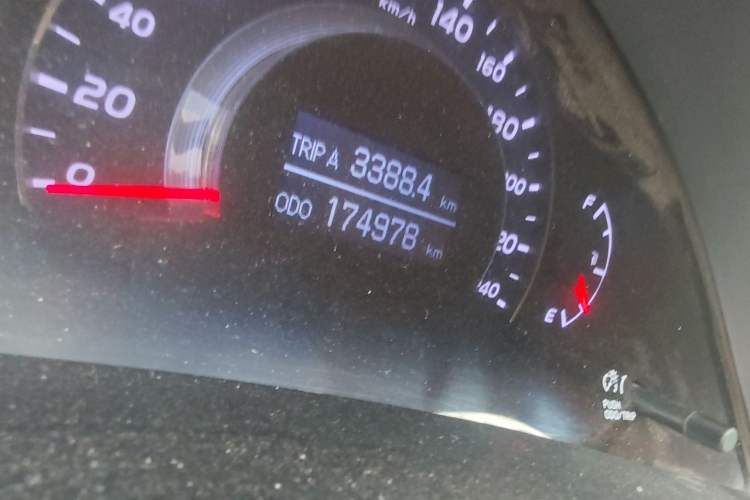Used Toyota Camry 2011 200G Luxury Anniversary Edition Odometer Close Up