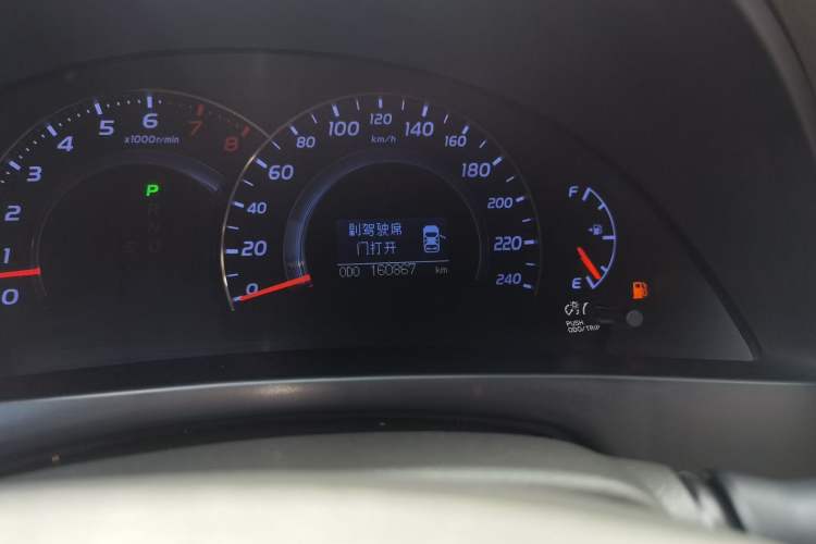 Used Toyota Camry 2011 240G Classic Anniversary Edition Odometer Close Up
