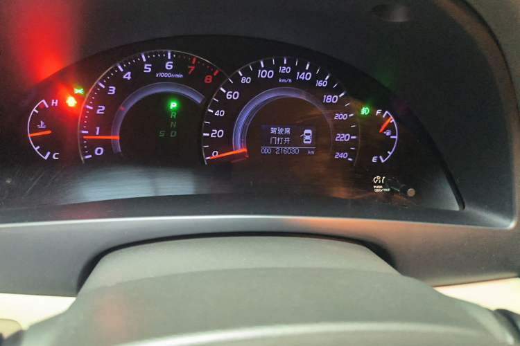 Used Toyota Camry 2011 240G Luxury Anniversary Edition Odometer Close Up