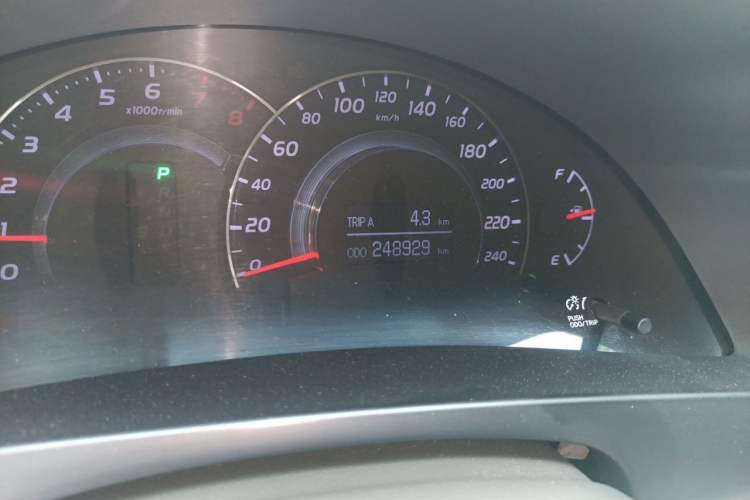 Used Toyota Camry 2011 240G Luxury Anniversary Edition Odometer Close Up