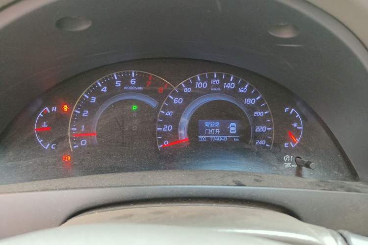 Used Toyota Camry 2011 240G Classic Anniversary Edition Odometer Close Up