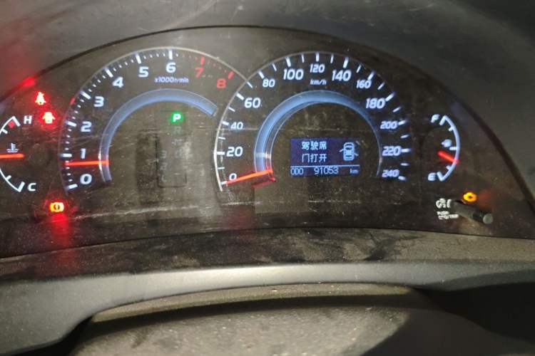Used Toyota Camry 2011 200G Luxury Anniversary Edition Odometer Close Up