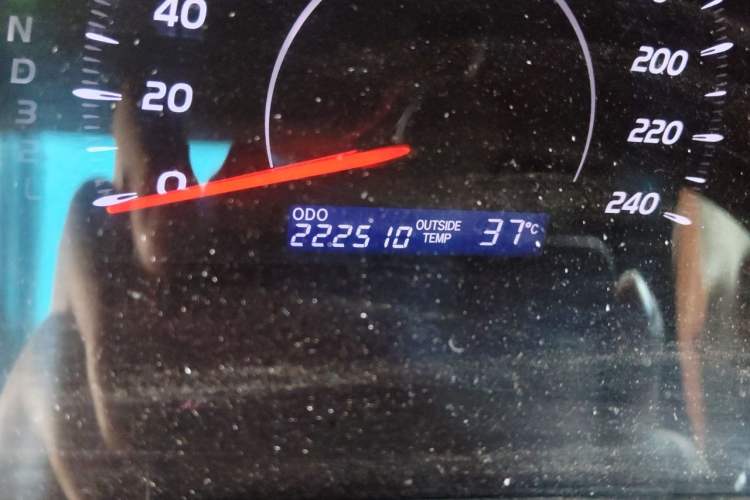 Used Toyota Camry 2011 200E Elite Sunroof Edition Odometer Close Up