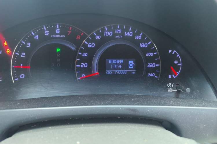 Used Toyota Camry 2011 200G Classic Anniversary Edition Odometer Close Up