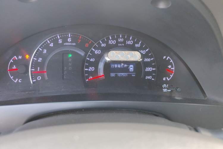 Used Toyota Camry 2011 200G Classic Anniversary Edition Odometer Close Up