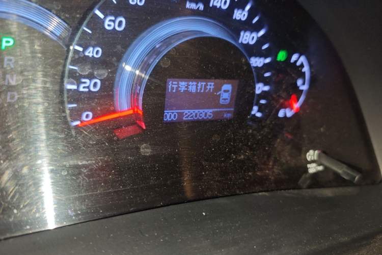 Used Toyota Camry 2011 200G Classic Anniversary Edition Odometer Close Up