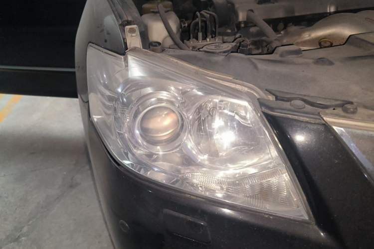 Used Toyota Camry 2011 240G Luxury Anniversary Edition Right Front Headlight