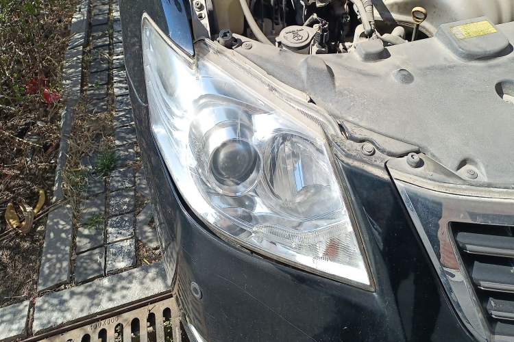 Used Toyota Camry 2011 240G Classic Anniversary Edition Right Front Headlight