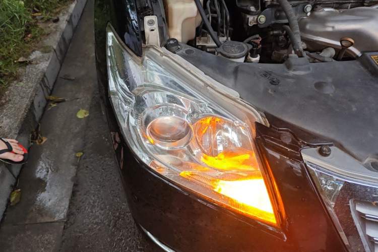 Used Toyota Camry 2011 200G Classic Anniversary Edition Right Front Headlight