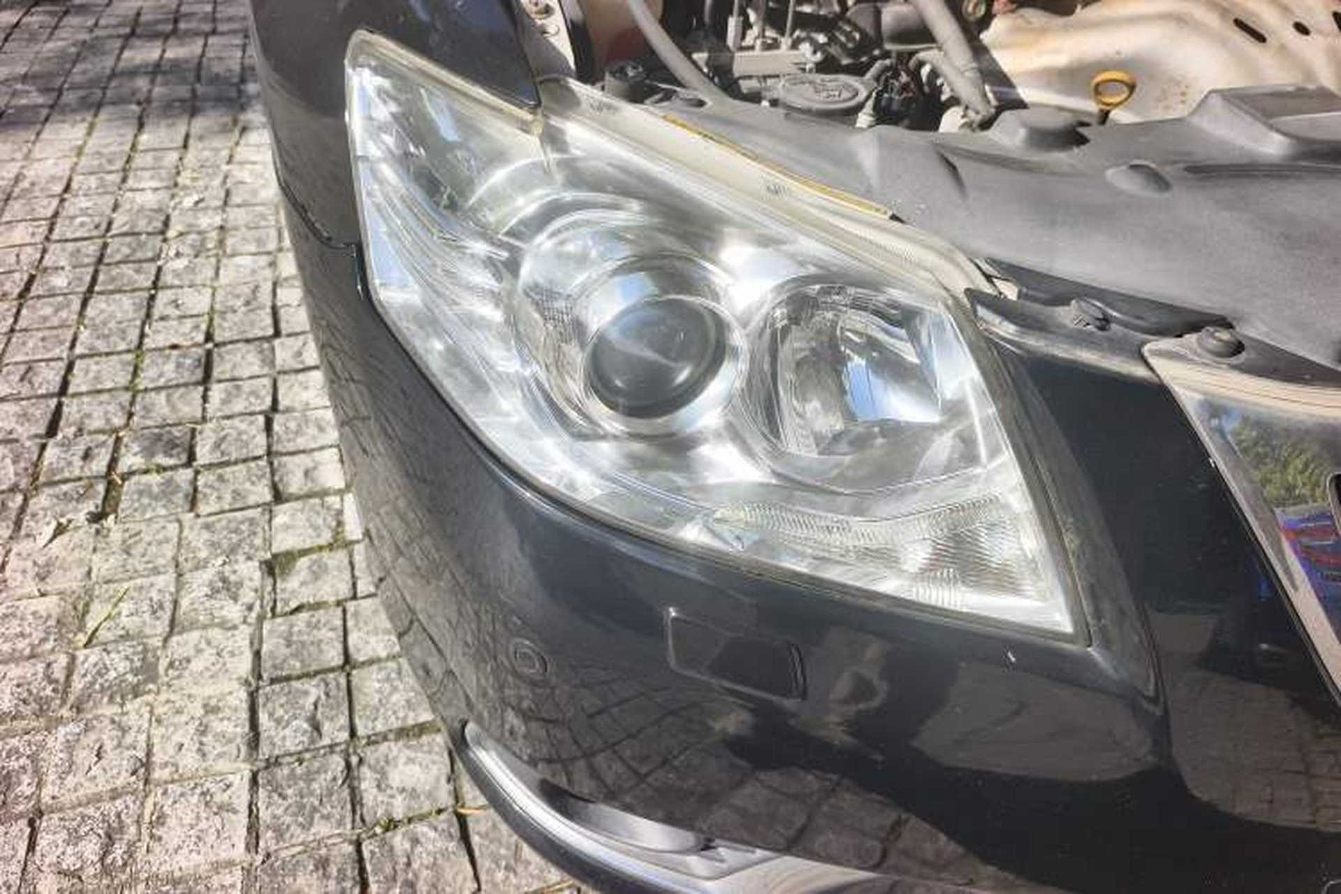 Used Toyota Camry 2011 240G Luxury Anniversary Edition Right Front Headlight