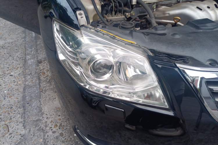 Used Toyota Camry 2011 240G Luxury Anniversary Edition Right Front Headlight