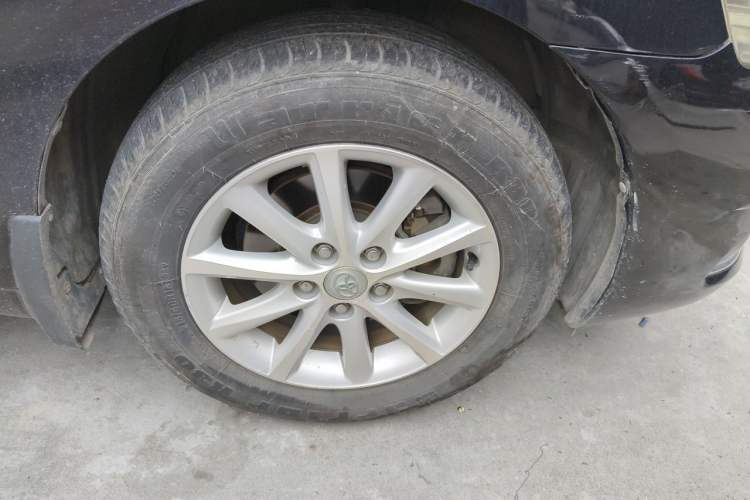 Used Toyota Camry 2011 200G Luxury Anniversary Edition Right Front Wheel Hub