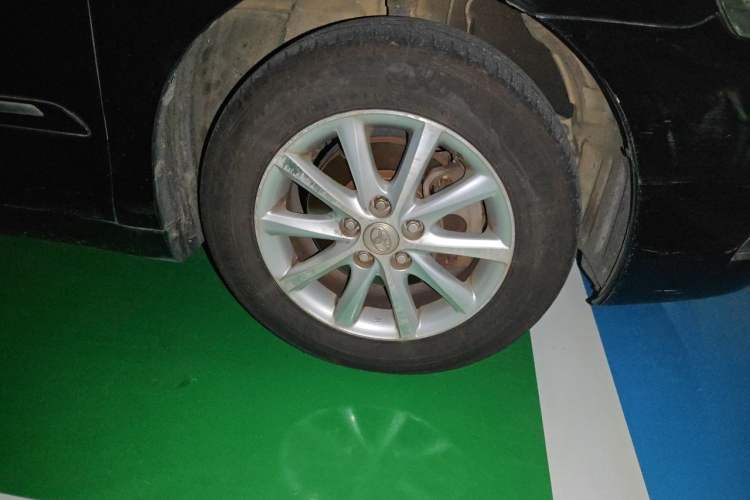 Used Toyota Camry 2011 240G Classic Anniversary Edition Right Front Wheel Hub