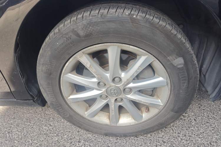 Used Toyota Camry 2011 240G Classic Anniversary Edition Right Front Wheel Hub