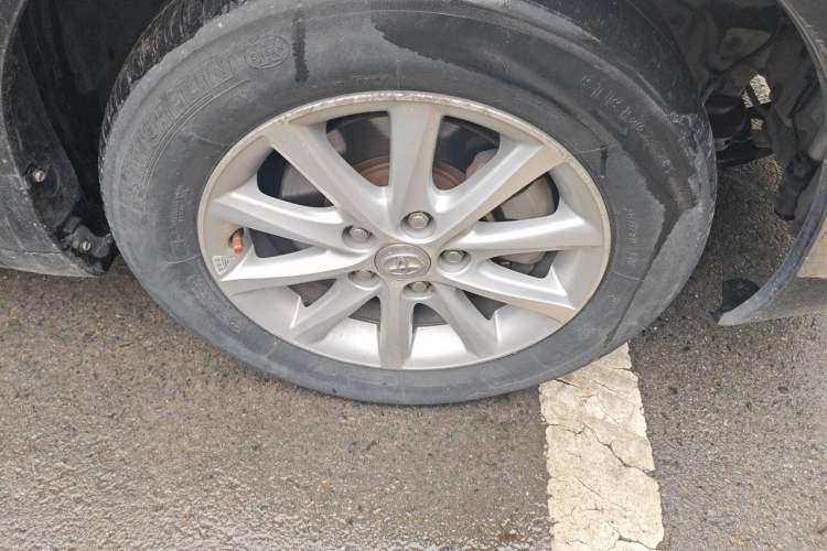 Used Toyota Camry 2011 200G Classic Anniversary Edition Right Front Wheel Hub