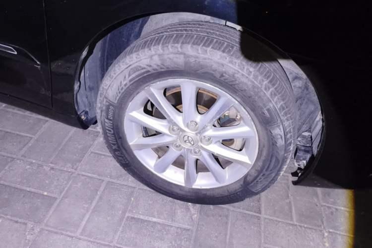 Used Toyota Camry 2011 200G Classic Anniversary Edition Right Front Wheel Hub