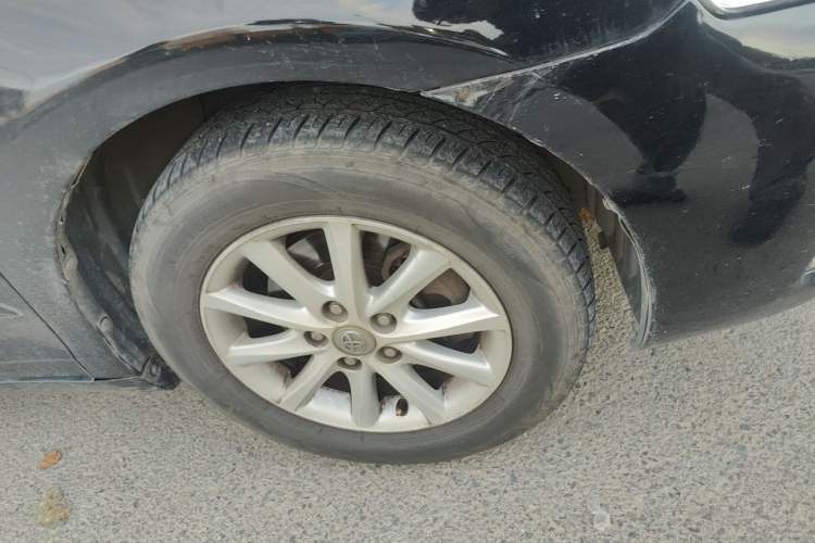 Used Toyota Camry 2011 240G Luxury Anniversary Edition Right Front Wheel Hub