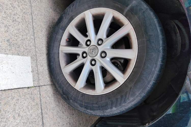 Used Toyota Camry 2011 200G Classic Anniversary Edition Right Front Wheel Hub