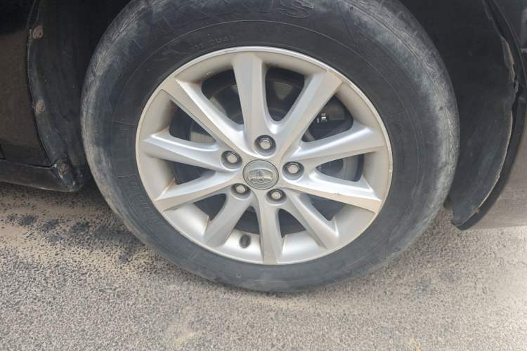 Used Toyota Camry 2011 200G Luxury Anniversary Edition Right Front Wheel Hub