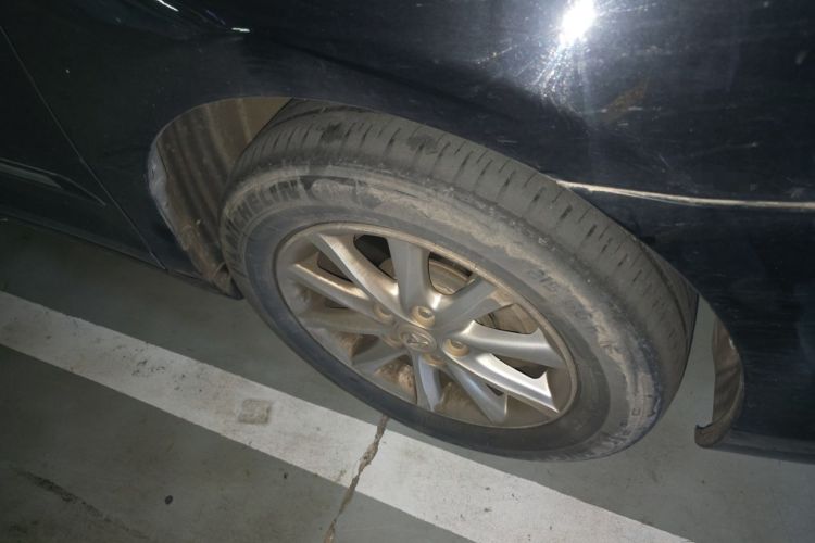 Used Toyota Camry 2011 200G Classic Anniversary Edition Right Front Wheel Hub