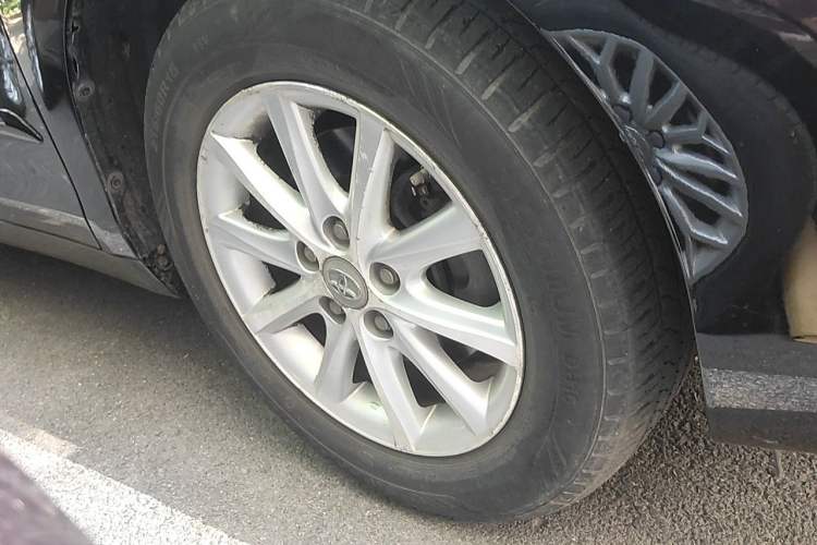 Used Toyota Camry 2011 200G Classic Anniversary Edition Right Front Wheel Hub