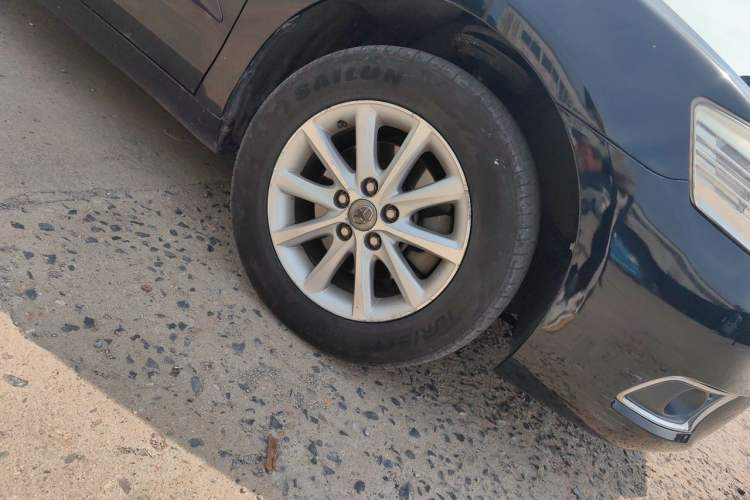Used Toyota Camry 2011 240G Classic Anniversary Edition Right Front Wheel Hub