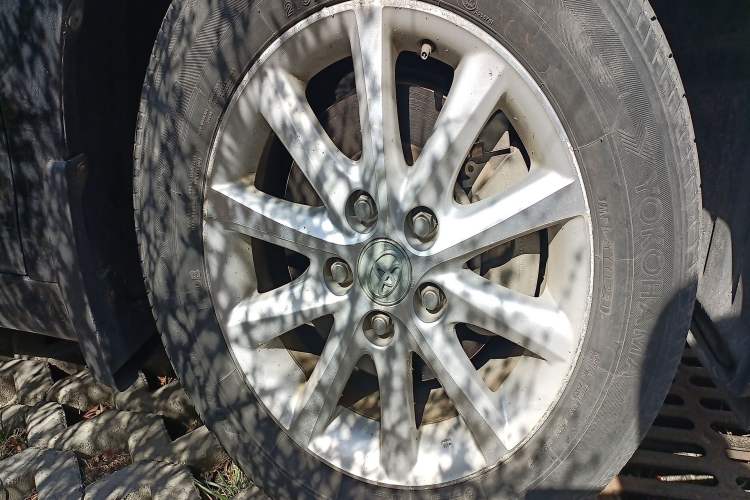 Used Toyota Camry 2011 240G Classic Anniversary Edition Right Front Wheel Hub