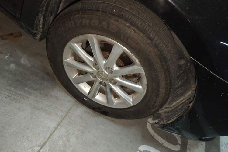 Used Toyota Camry 2011 240G Classic Anniversary Edition Right Front Wheel Hub