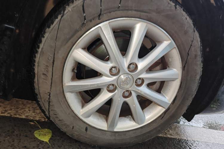 Used Toyota Camry 2011 200G Classic Anniversary Edition Right Front Wheel Hub