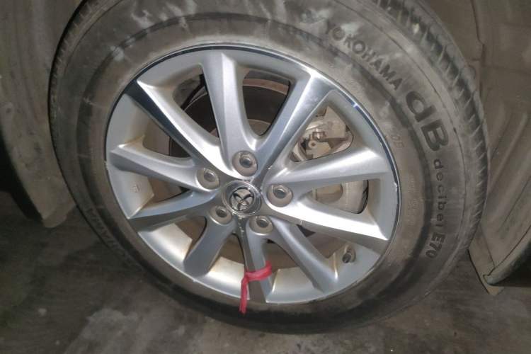 Used Toyota Camry 2011 200G Classic Anniversary Edition Right Front Wheel Hub