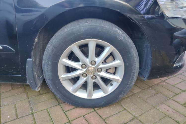 Used Toyota Camry 2011 240G Classic Anniversary Edition Right Front Wheel Hub