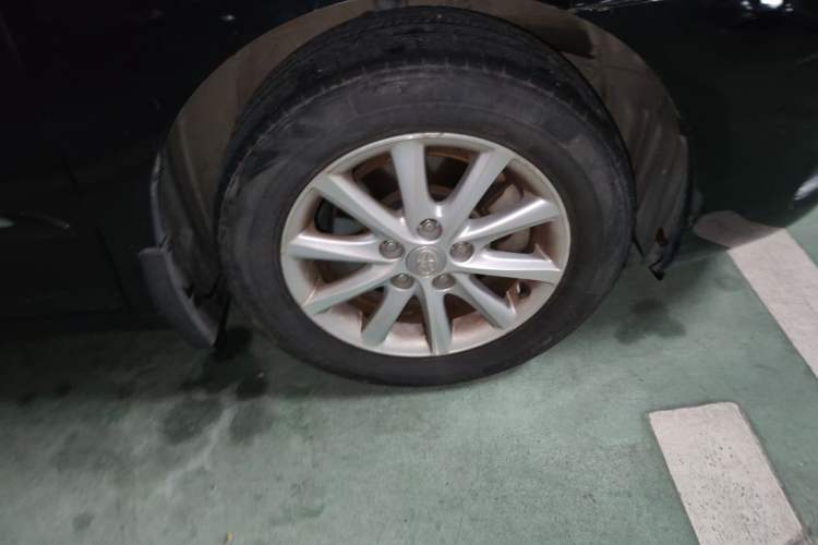 Used Toyota Camry 2011 240G Classic Anniversary Edition Right Front Wheel Hub