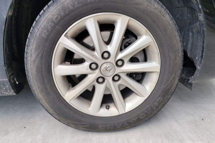 Used Toyota Camry 2011 200E Elite Sunroof Edition Right Front Wheel Hub