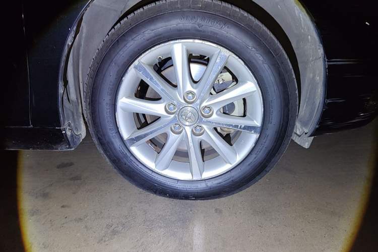 Used Toyota Camry 2011 200G Classic Anniversary Edition Right Front Wheel Hub