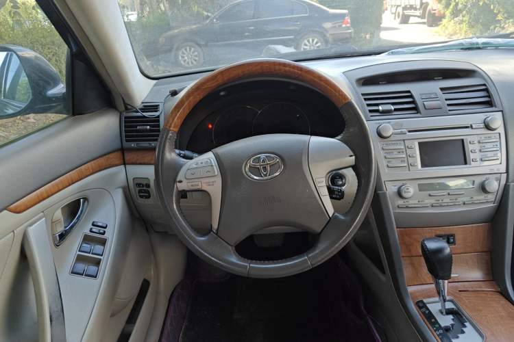 Used Toyota Camry 2011 240G Luxury Anniversary Edition Steering Wheel