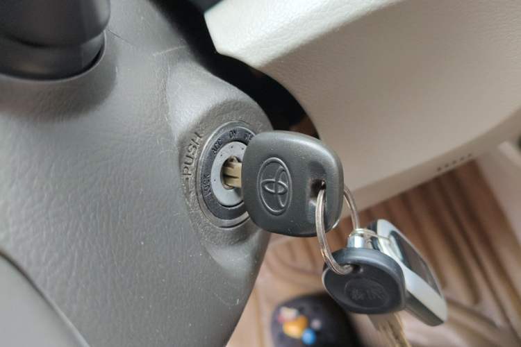 Used Toyota Camry 2011 200G Luxury Anniversary Edition Vehicle Key