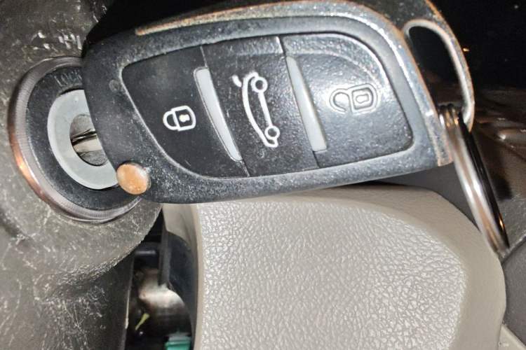 Used Toyota Camry 2011 240G Classic Anniversary Edition Vehicle Key