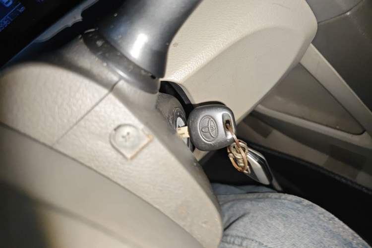 Used Toyota Camry 2011 200G Classic Anniversary Edition Vehicle Key